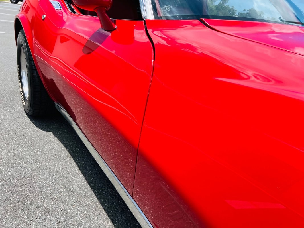 Chevrolet-Corvette-1980-Coupe-36