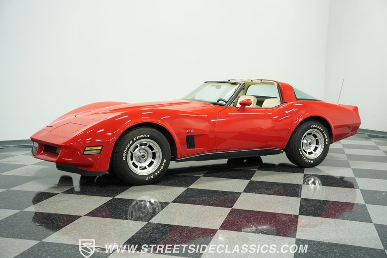 Chevrolet-Corvette-1980-Red-White-17