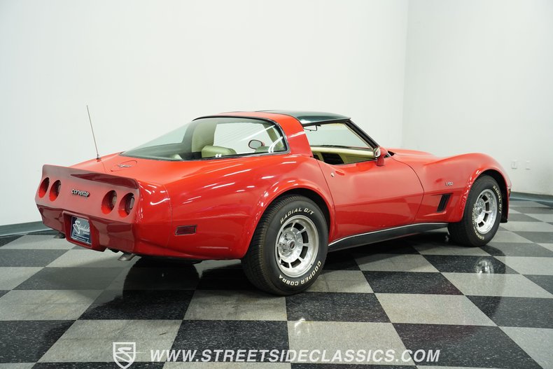 Chevrolet-Corvette-1980-Red-White-23