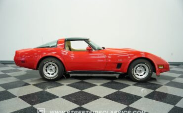 Chevrolet-Corvette-1980-Red-White-25