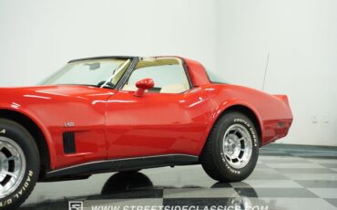 Chevrolet-Corvette-1980-Red-White-32
