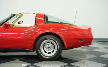 Chevrolet-Corvette-1980-Red-White-34