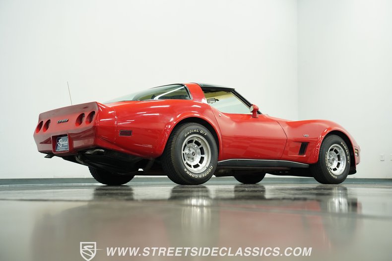 Chevrolet-Corvette-1980-Red-White-37
