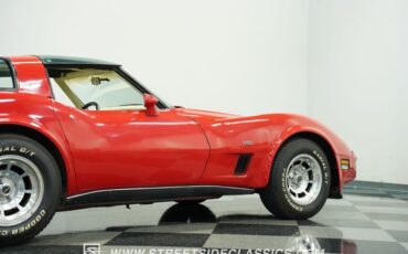 Chevrolet-Corvette-1980-Red-White-38