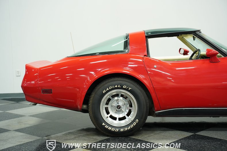 Chevrolet-Corvette-1980-Red-White-39