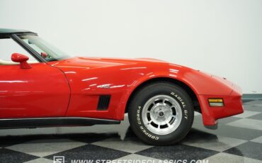 Chevrolet-Corvette-1980-Red-White-40