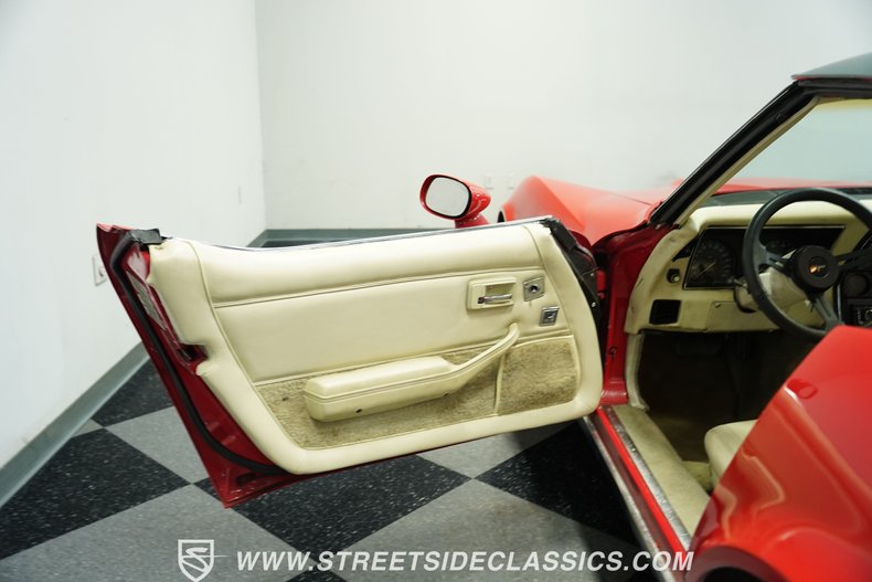 Chevrolet-Corvette-1980-Red-White-46