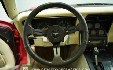 Chevrolet-Corvette-1980-Red-White-49