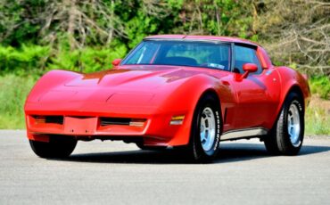 Chevrolet-Corvette-1981-Red-Red-10