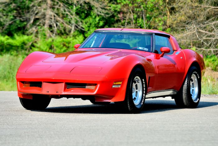 Chevrolet-Corvette-1981-Red-Red-10