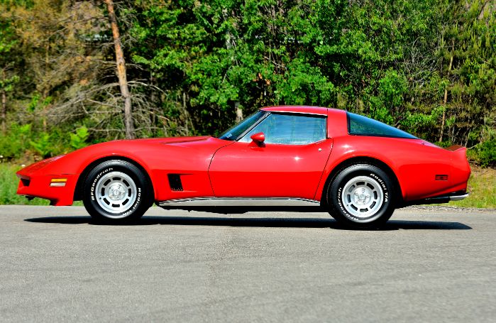 Chevrolet-Corvette-1981-Red-Red-11