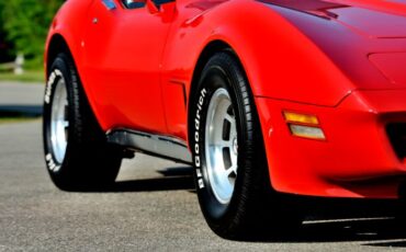 Chevrolet-Corvette-1981-Red-Red-13