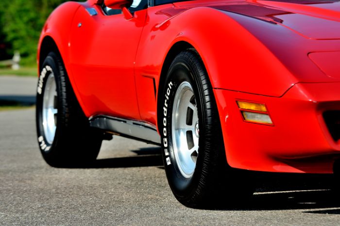 Chevrolet-Corvette-1981-Red-Red-13
