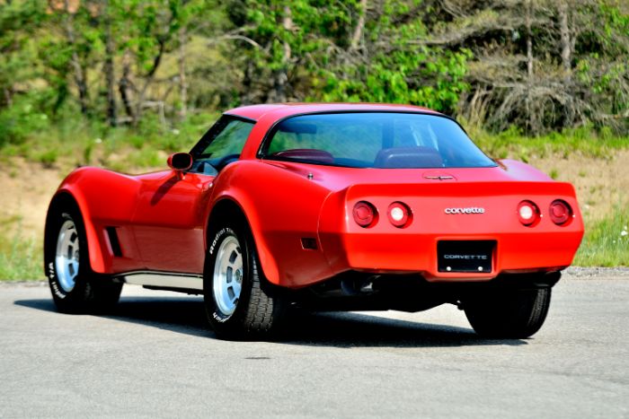 Chevrolet-Corvette-1981-Red-Red-18