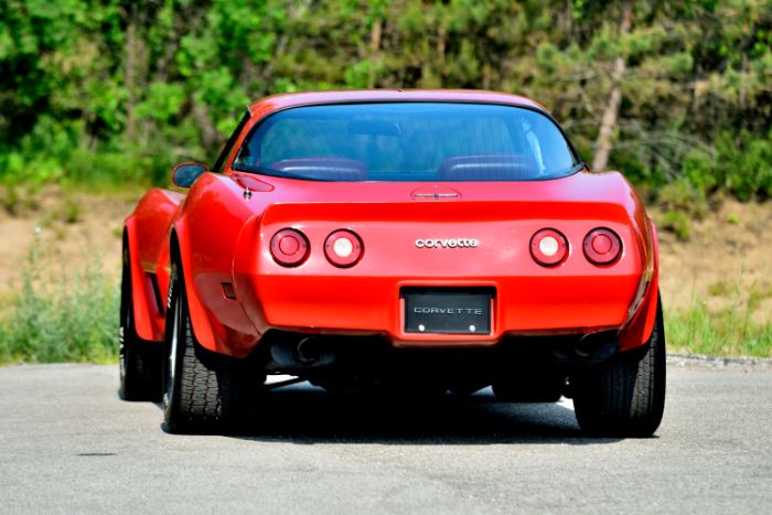 Chevrolet-Corvette-1981-Red-Red-19