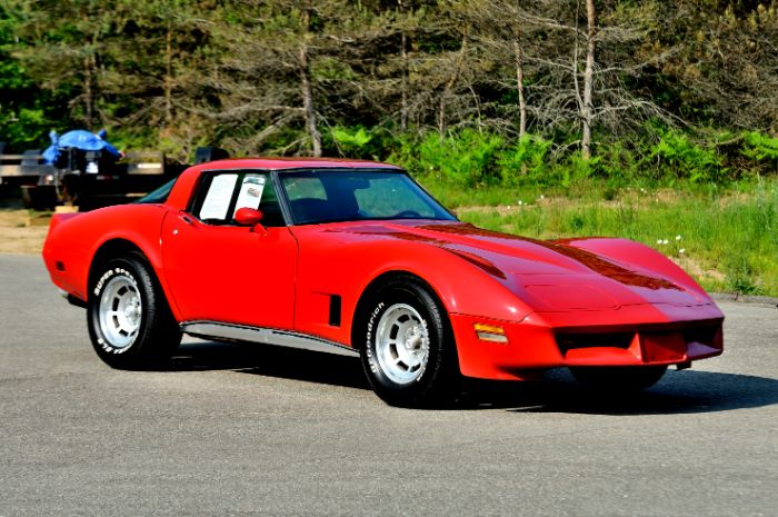 Chevrolet-Corvette-1981-Red-Red-22