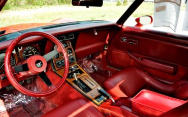 Chevrolet-Corvette-1981-Red-Red-32