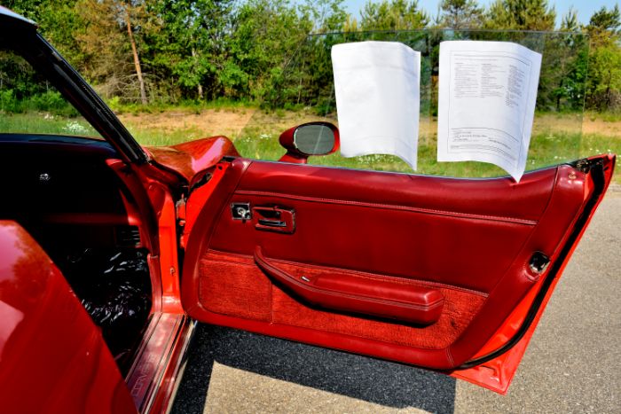 Chevrolet-Corvette-1981-Red-Red-35