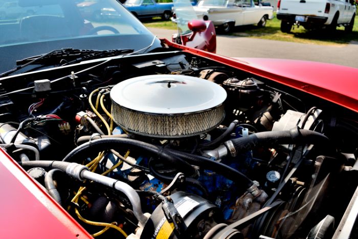 Chevrolet-Corvette-1981-Red-Red-38
