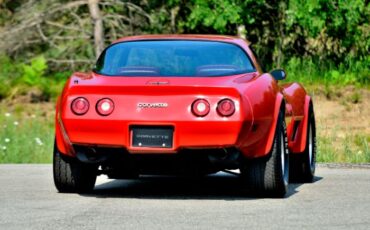 Chevrolet-Corvette-1981-Red-Red-5