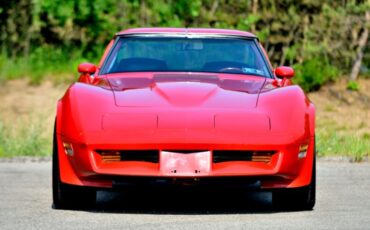 Chevrolet-Corvette-1981-Red-Red-6