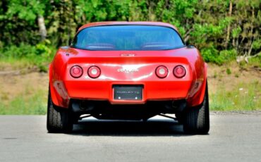 Chevrolet-Corvette-1981-Red-Red-7