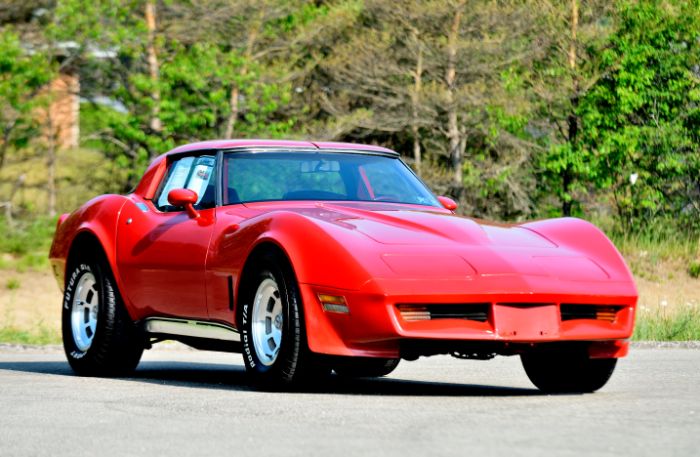 Chevrolet-Corvette-1981-Red-Red-8