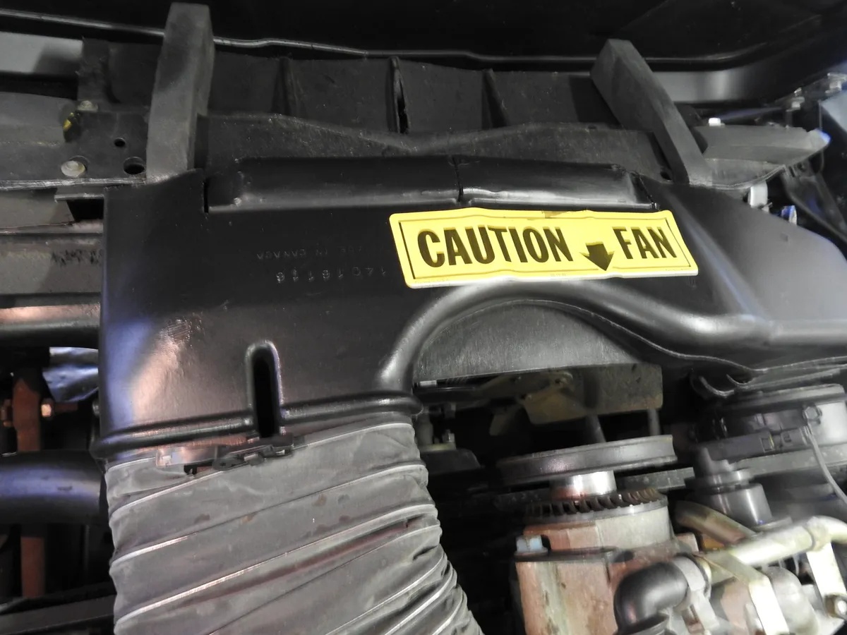 Chevrolet-Corvette-1981-Two-Tone-Silver-Charcol-12