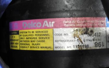 Chevrolet-Corvette-1981-Two-Tone-Silver-Charcol-13