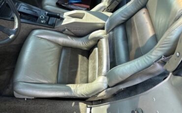 Chevrolet-Corvette-1982-Beige-Beige-12