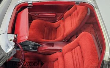 Chevrolet-Corvette-1982-Coupe-25