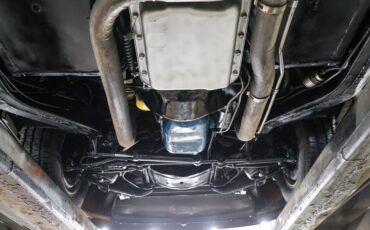 Chevrolet-Corvette-1982-Silver-Red-3