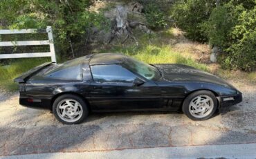 Chevrolet-Corvette-1986