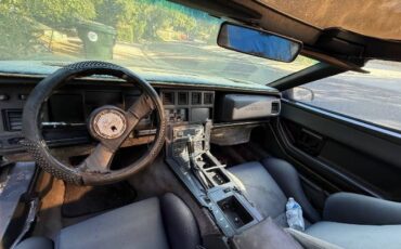 Chevrolet-Corvette-1986-4