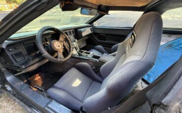 Chevrolet-Corvette-1986-6
