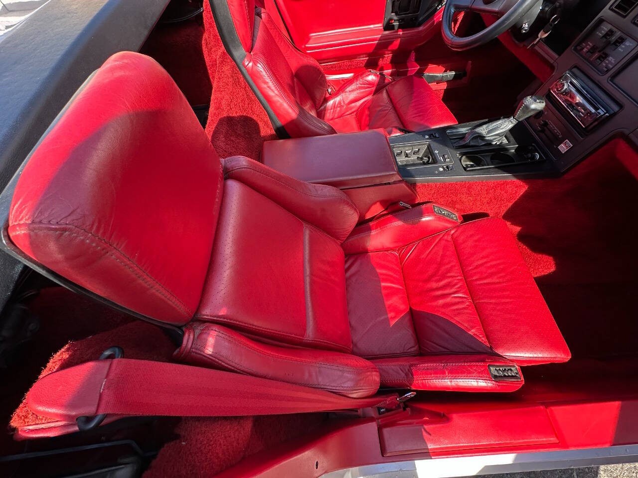 Chevrolet-Corvette-1986-Convertible-18