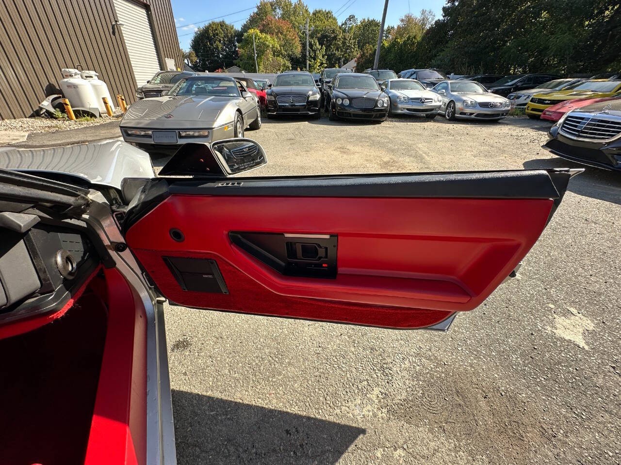 Chevrolet-Corvette-1986-Convertible-19