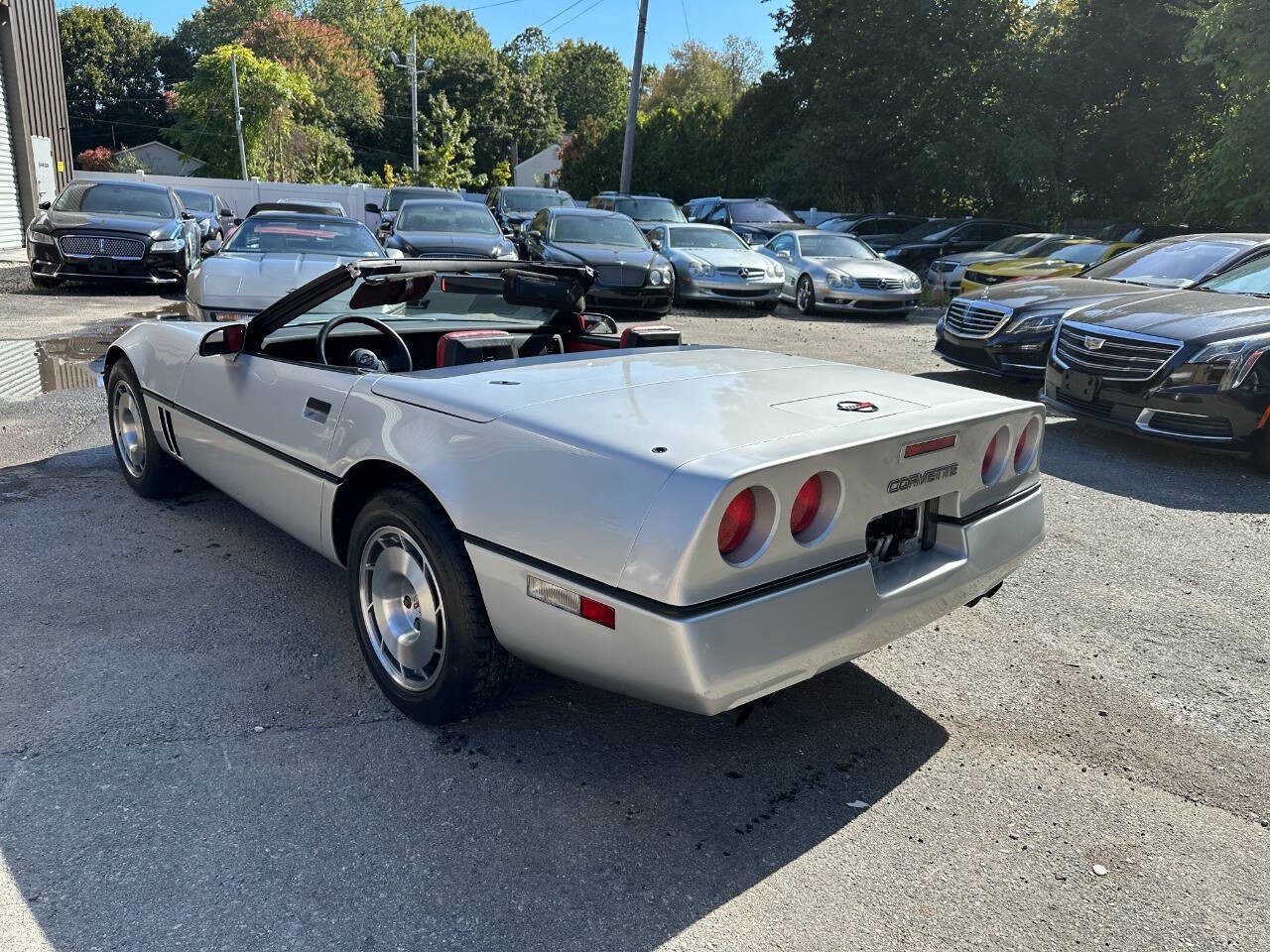 Chevrolet-Corvette-1986-Convertible-2