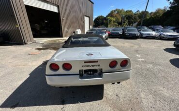 Chevrolet-Corvette-1986-Convertible-23