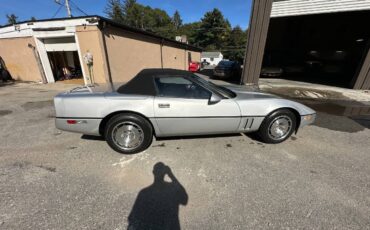 Chevrolet-Corvette-1986-Convertible-25