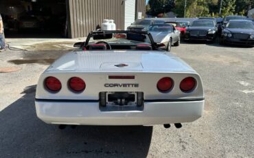 Chevrolet-Corvette-1986-Convertible-3