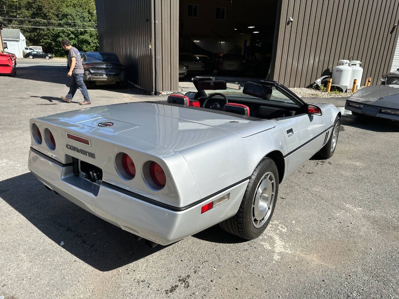 Chevrolet-Corvette-1986-Convertible-4