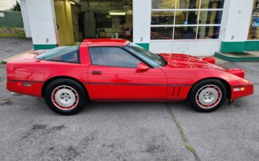 Chevrolet-Corvette-1986-Hatchback-10