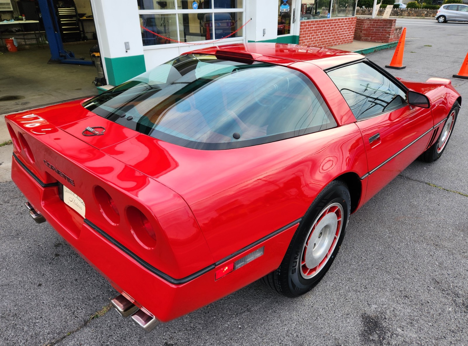 Chevrolet-Corvette-1986-Hatchback-11