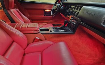 Chevrolet-Corvette-1986-Hatchback-23