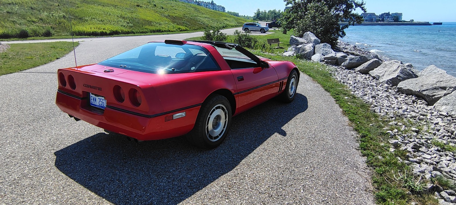 Chevrolet-Corvette-1987-Hatchback-23