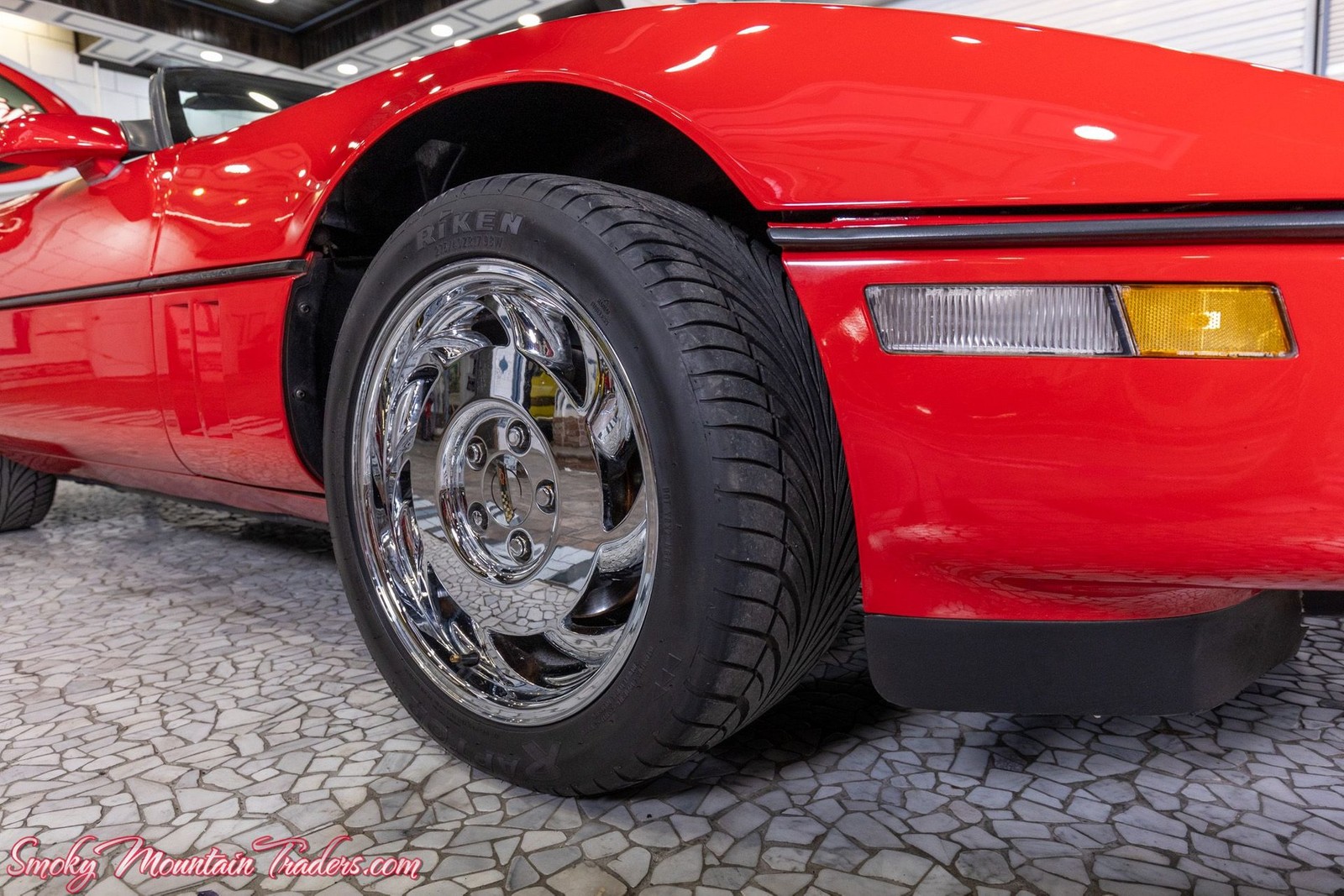 Chevrolet-Corvette-1988-11