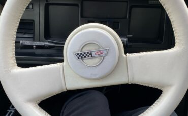 Chevrolet-Corvette-1988-13