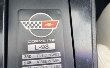 Chevrolet-Corvette-1988-16