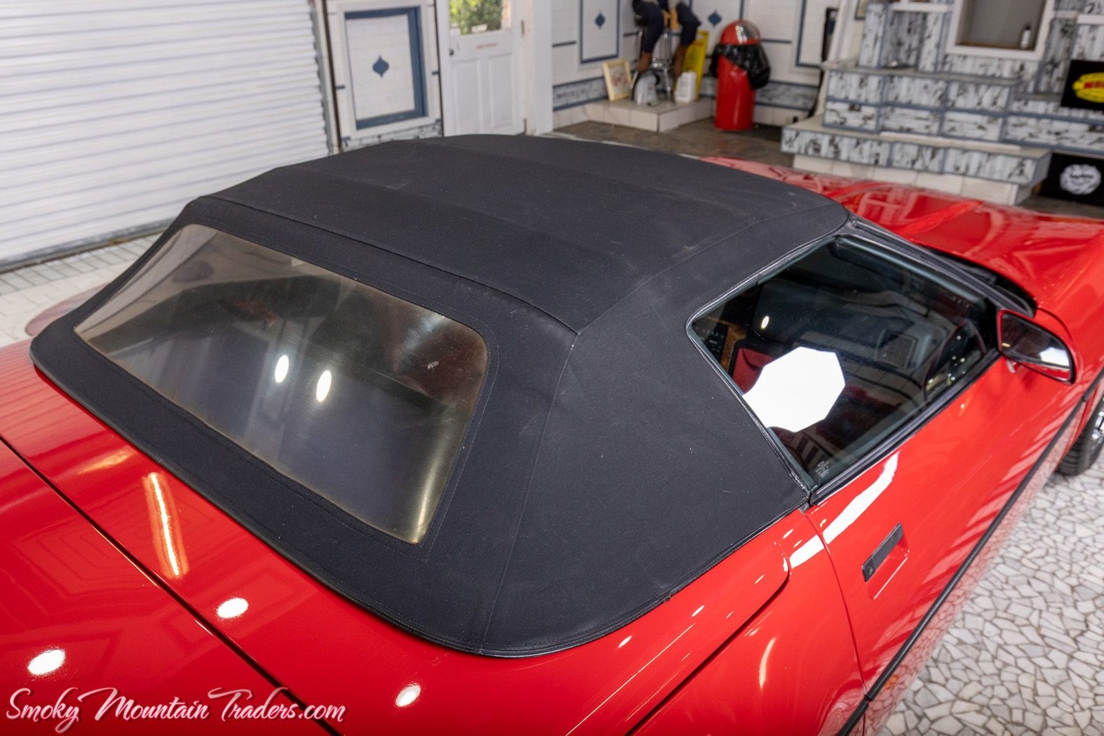 Chevrolet-Corvette-1988-19